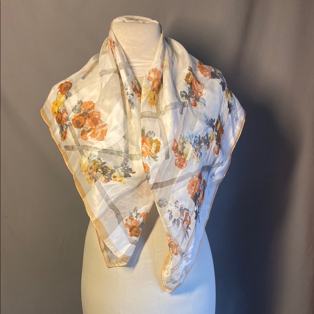 LUCIANO SOPRANI DONNA Women’s Scarf 
Multicolor 100% Silk Floral